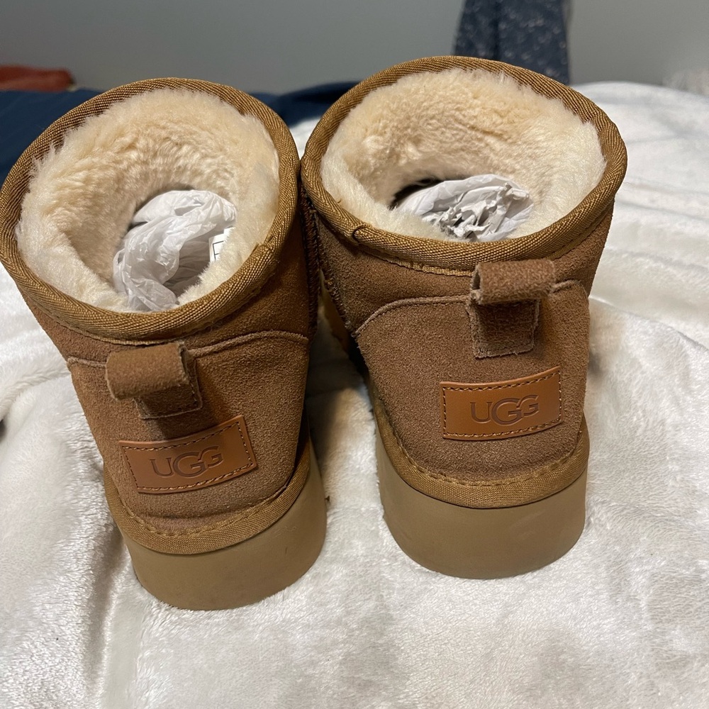 ✨Designer inspired✨ mini boots